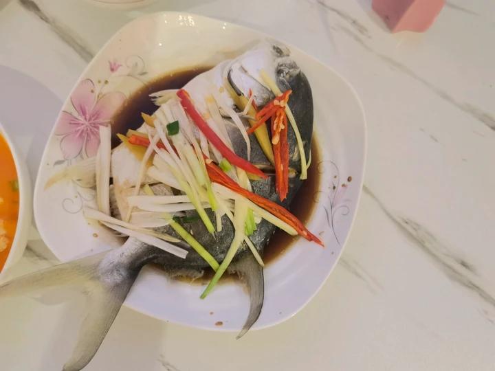 清蒸金鲳鱼，让我们用10分钟做出家宴必备的“年年有余”
