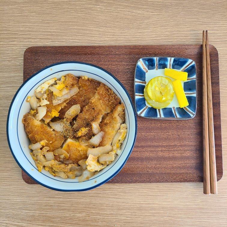 日式炸猪排盖饭（カツ丼）