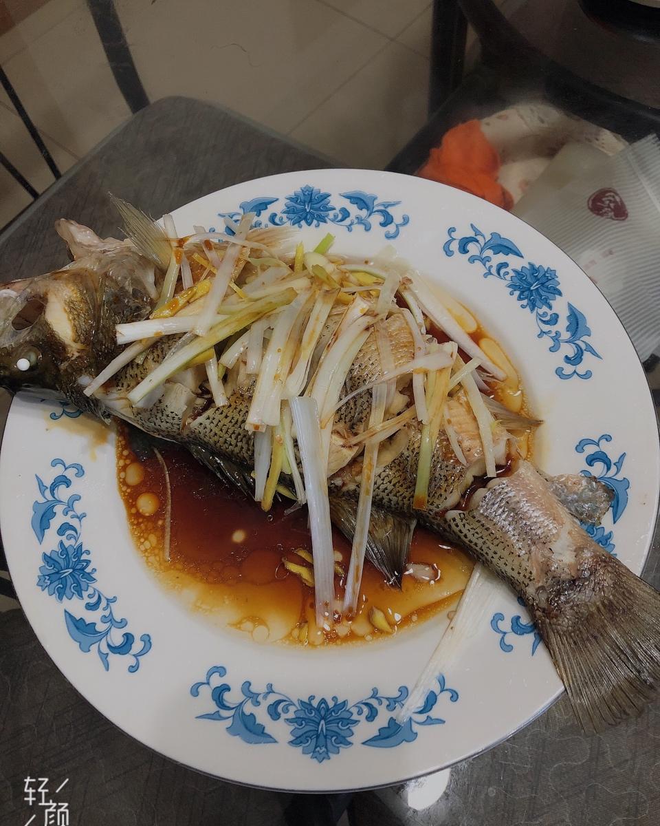 清蒸鲈鱼
