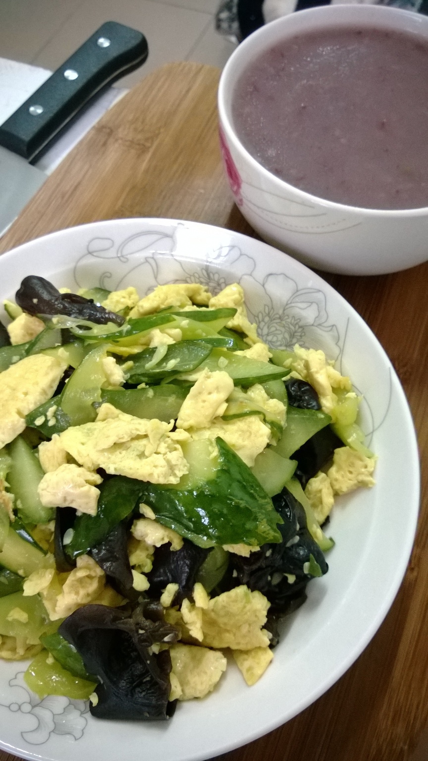 黄瓜炒鸡蛋