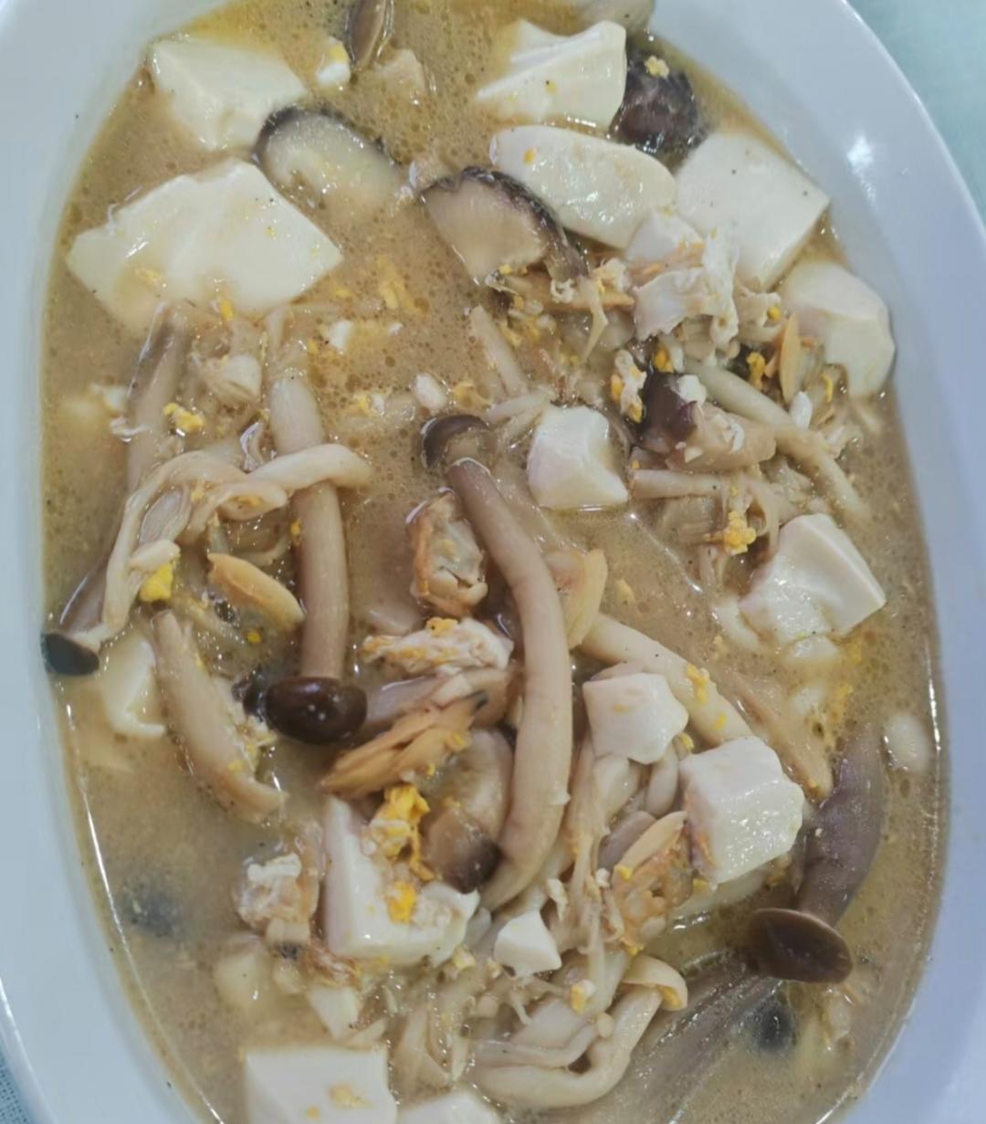 好喝鲜美的菌菇豆腐汤