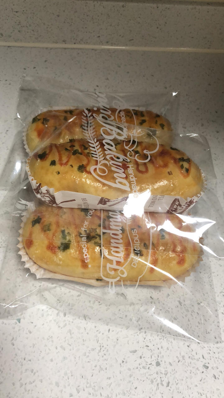 🌭咸蛋黄肉松面包🌭