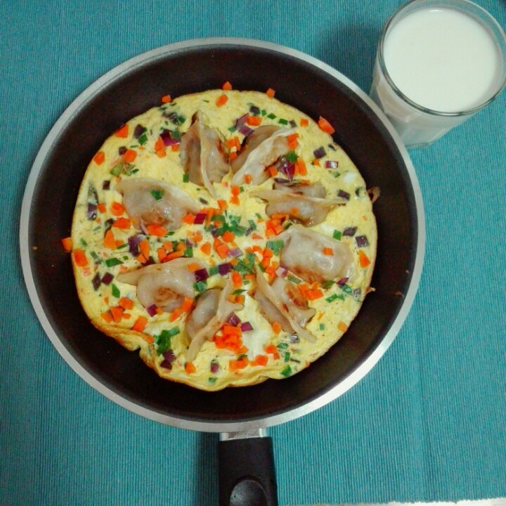 蛋抱煎饺（速冻饺）