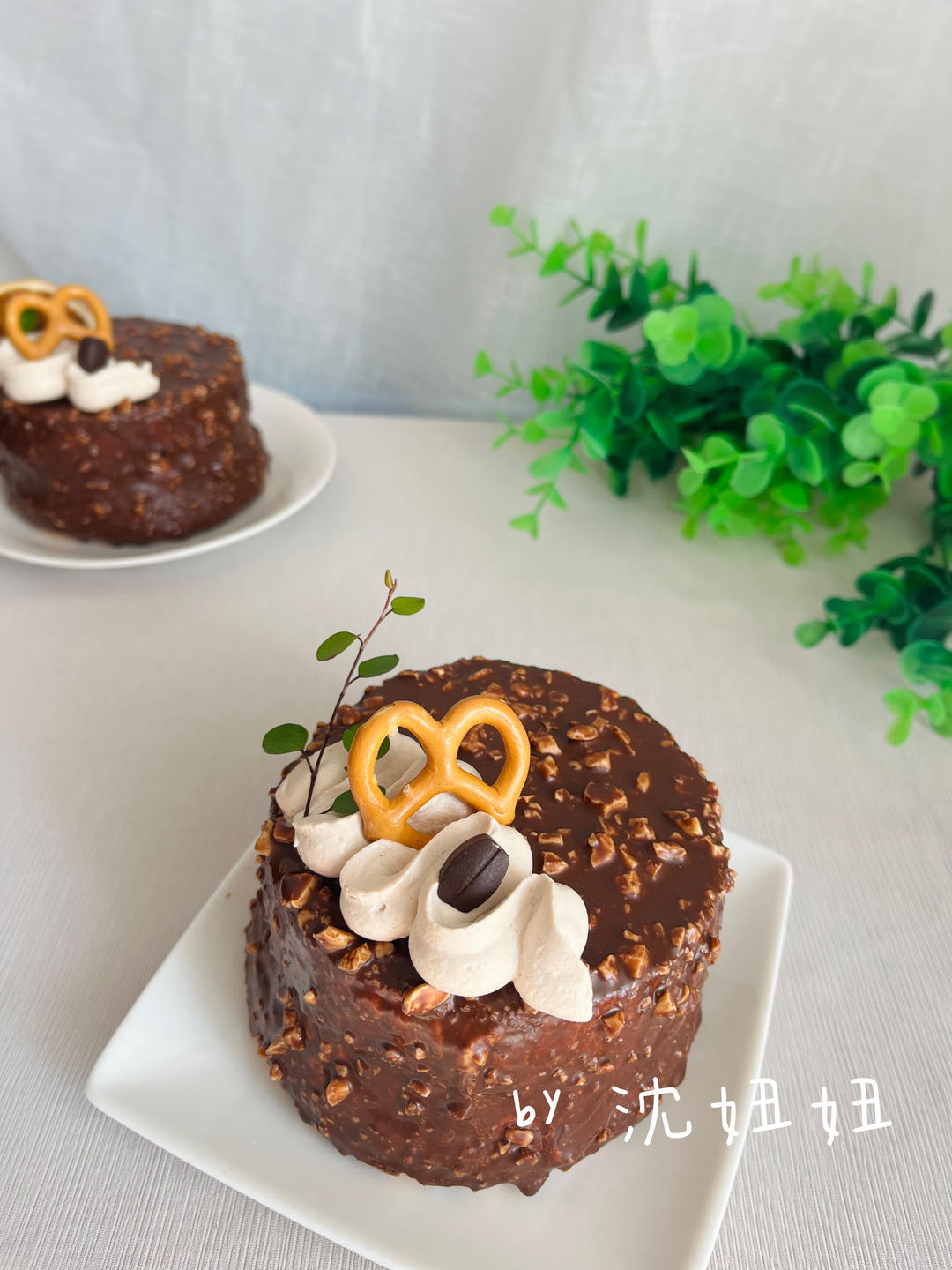 四寸梦龙脆皮巧克力蛋糕