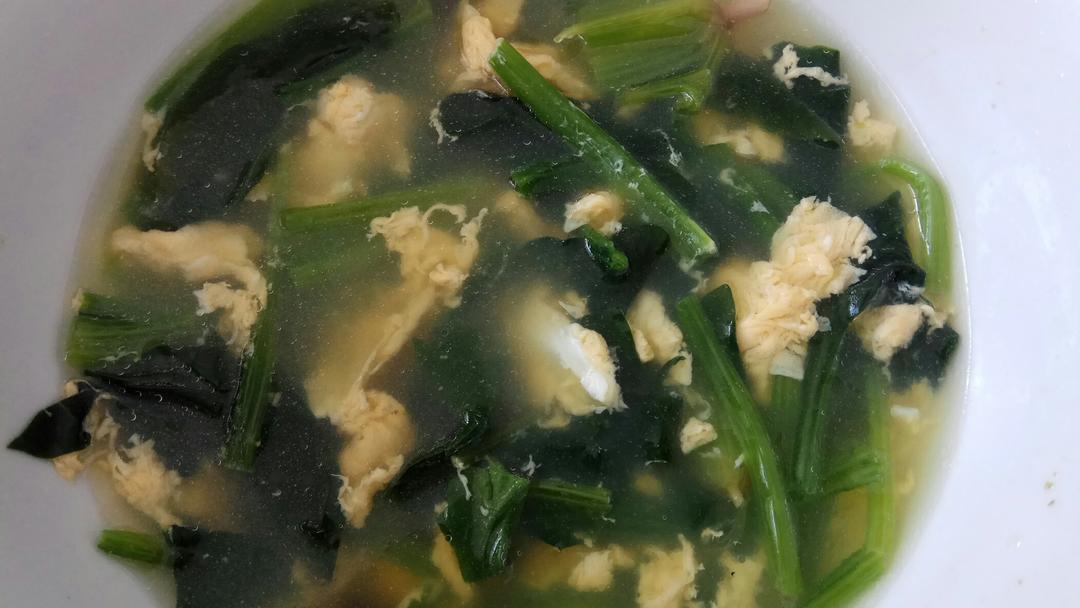 菠菜鸡蛋汤