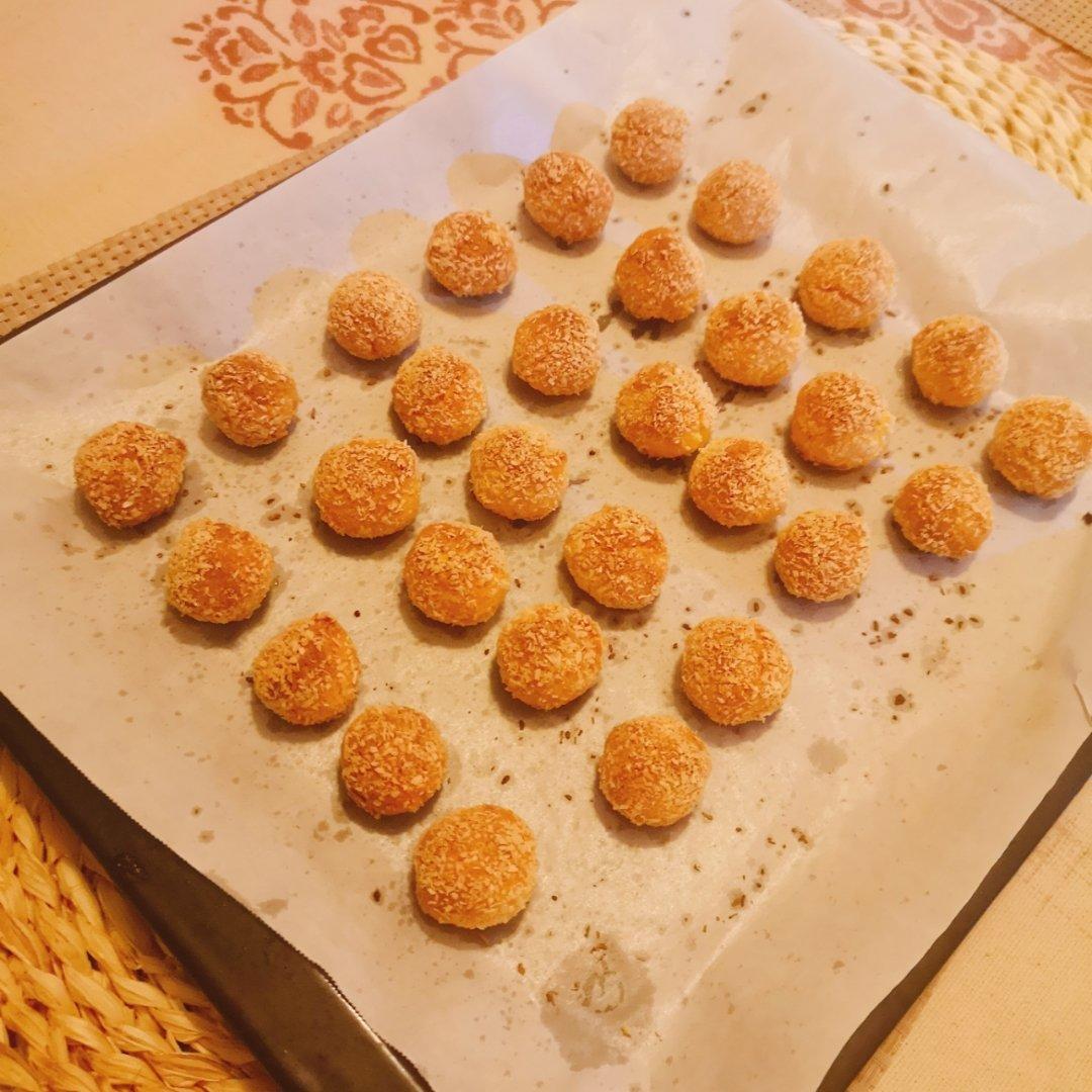 椰蓉小酥球