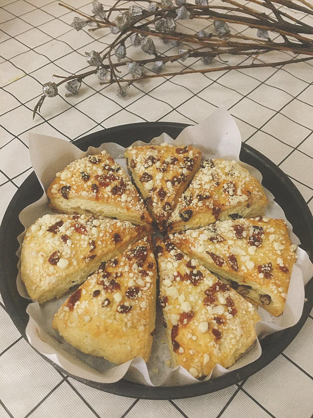 满屋飘香，口口都是满足——酥松香甜的蔓越莓蜜豆司康
