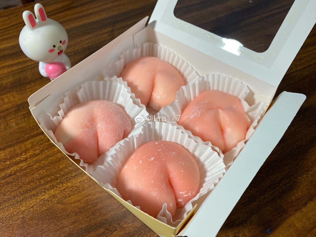 粉嫩香甜的蜜桃🍑雪媚娘，夏日里爱吃的甜品