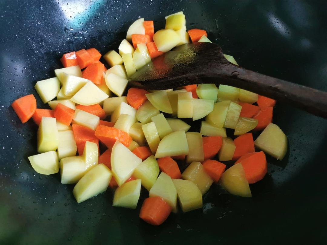零失败日式咖喱鸡肉饭！！最正宗日本家庭做法！简单又好吃！