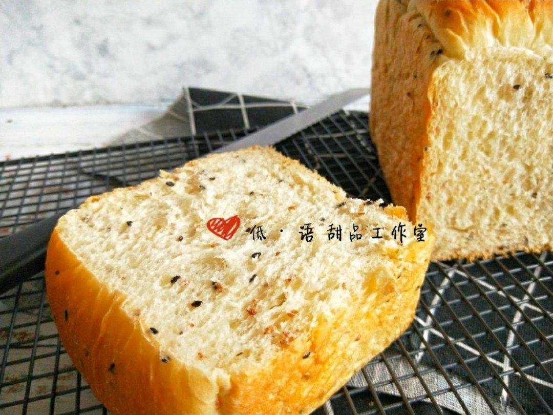 黑白芝麻咸口吐司