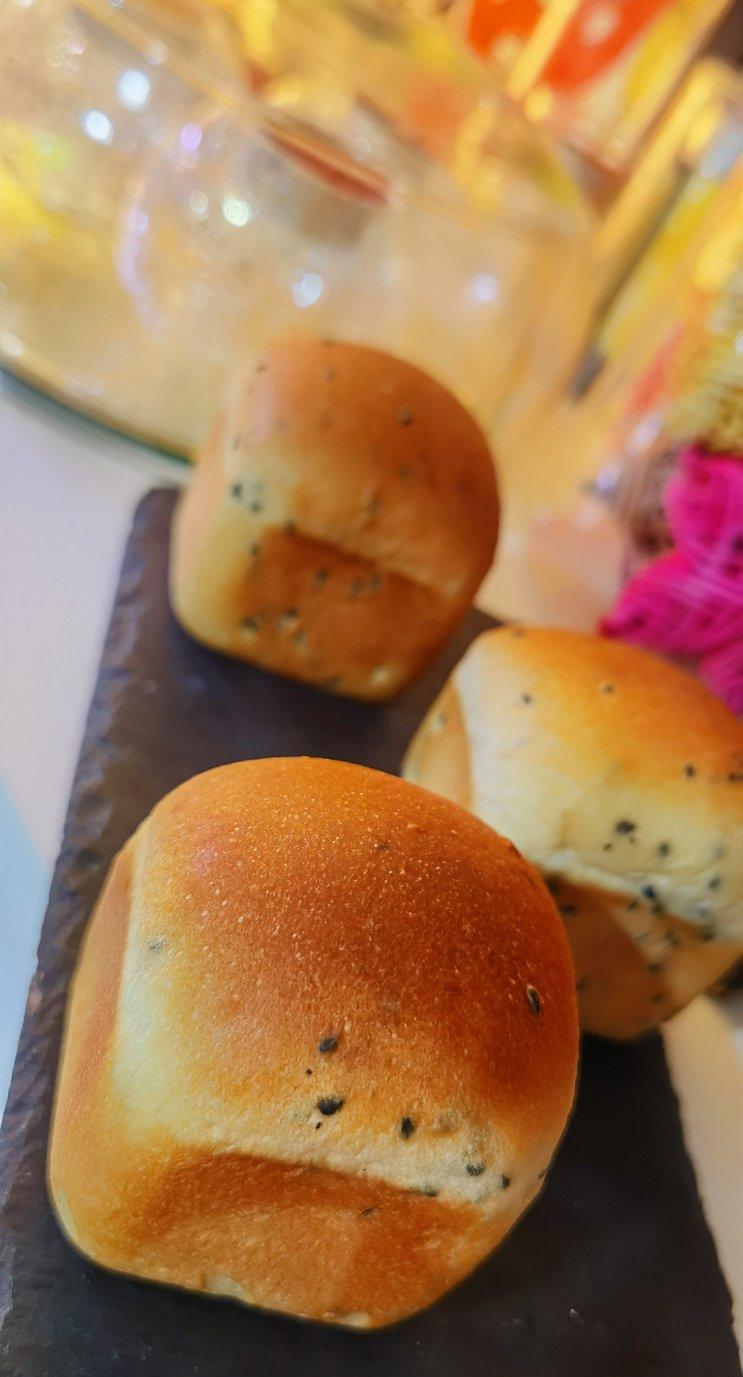 黑芝麻大米面包球