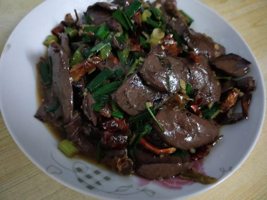 大蒜炒血豆腐