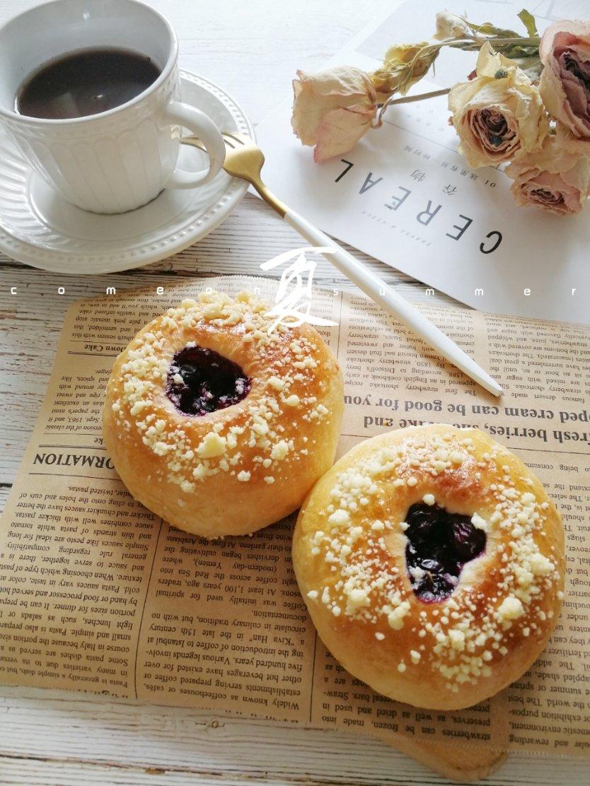 蓝莓蓝莓我爱你～蓝莓爆浆面包