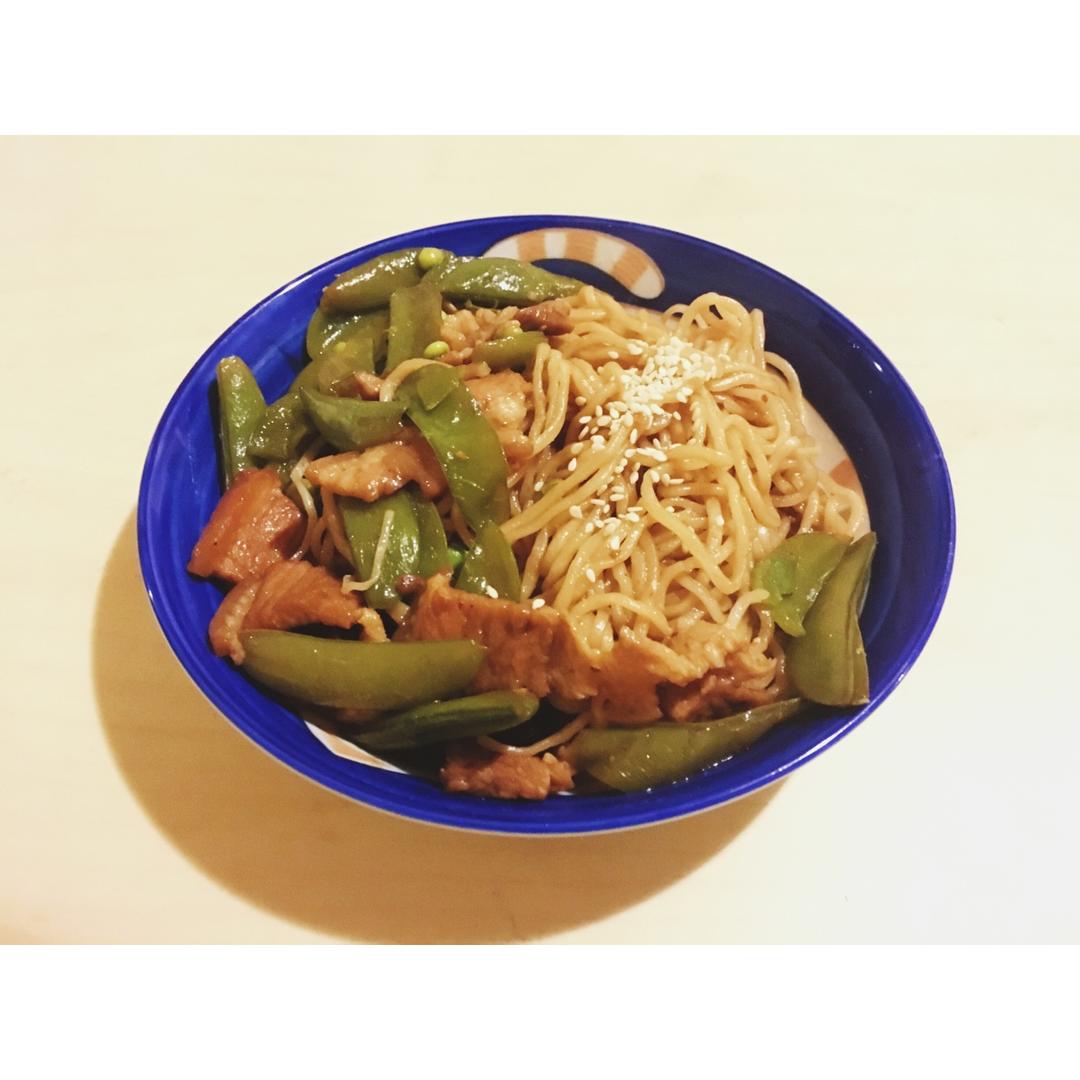 最适合夏天的一锅出--酱香豆角焖面