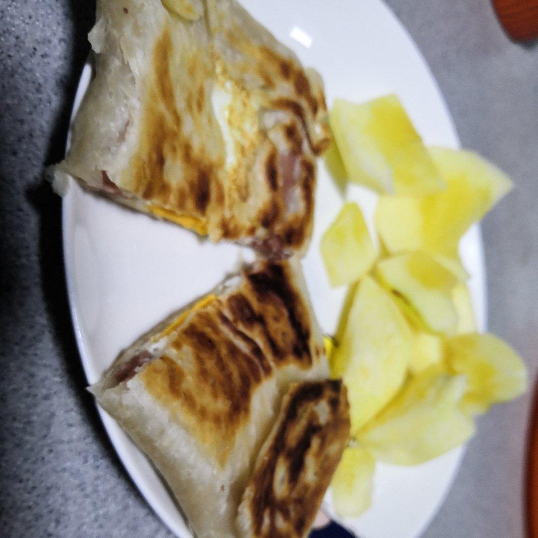 5分钟就能搞定的手抓饼早餐，酥到掉渣～