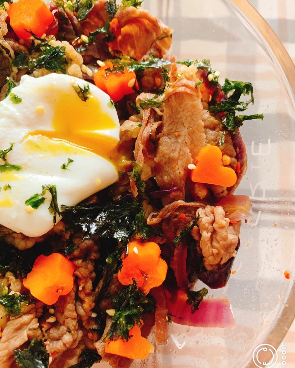 【温泉蛋肥牛盖饭】