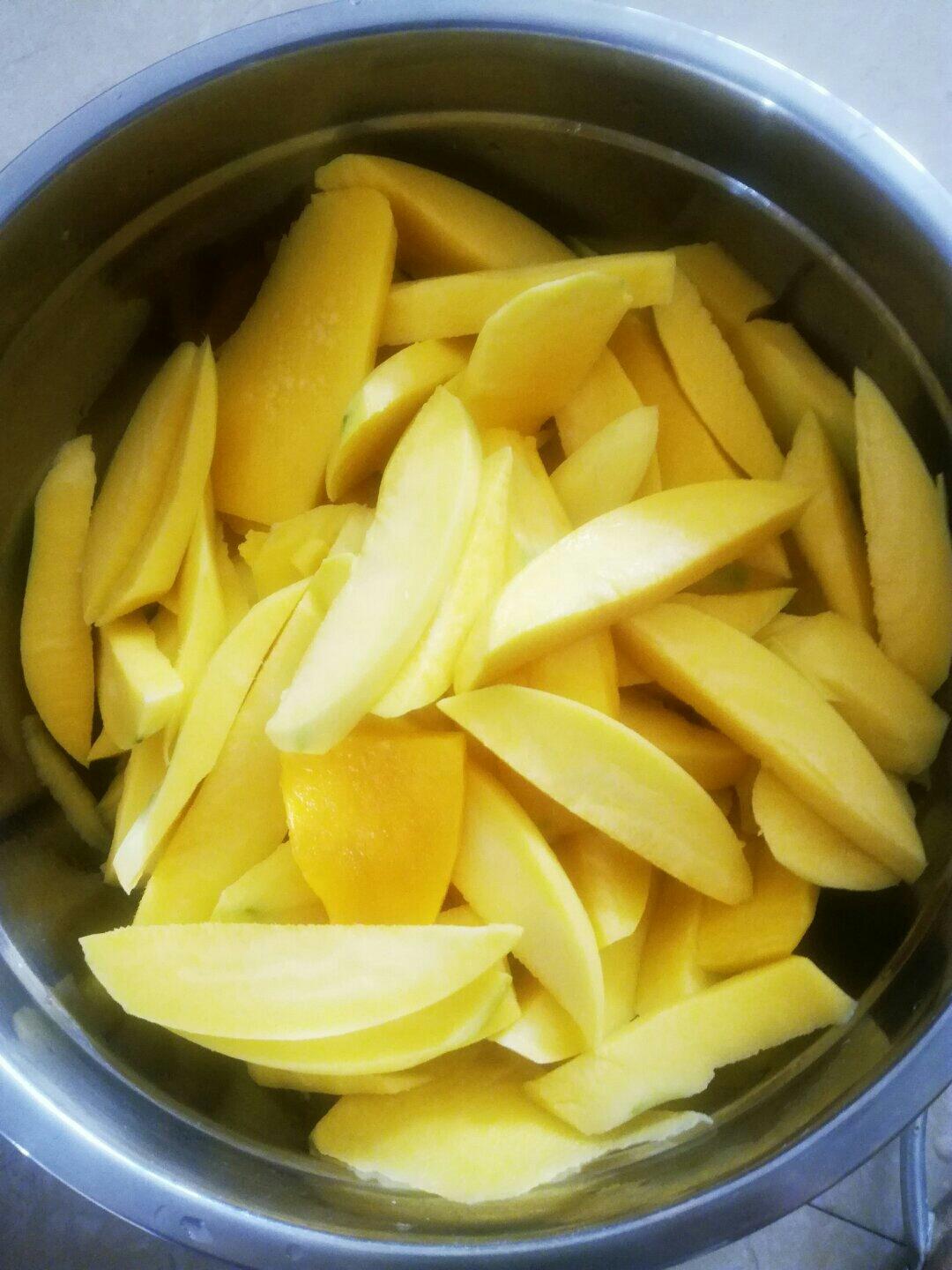 腌酸甜芒果的做法