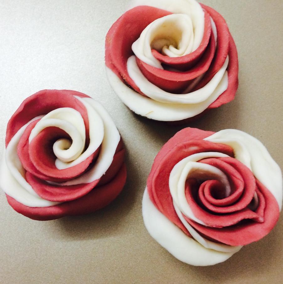 手机用户12808rim做的玫瑰花馒头