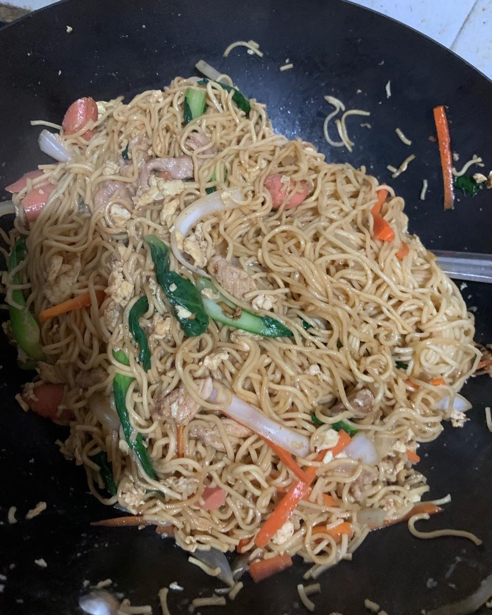 路边摊风味炒方便面