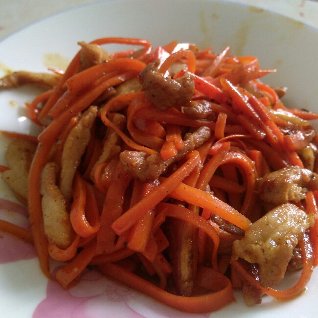 胡萝卜炒肉丝