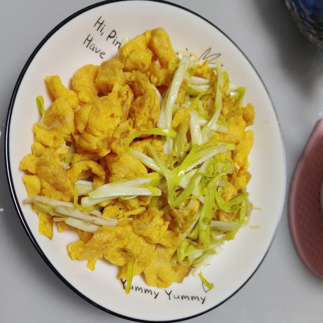 老丁的私房菜－韭黄炒鸡蛋