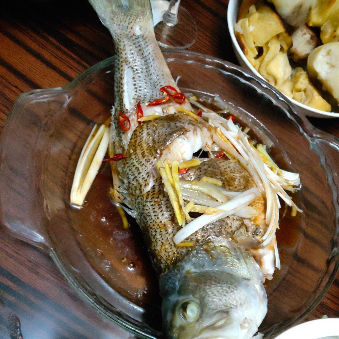 清蒸鲈鱼