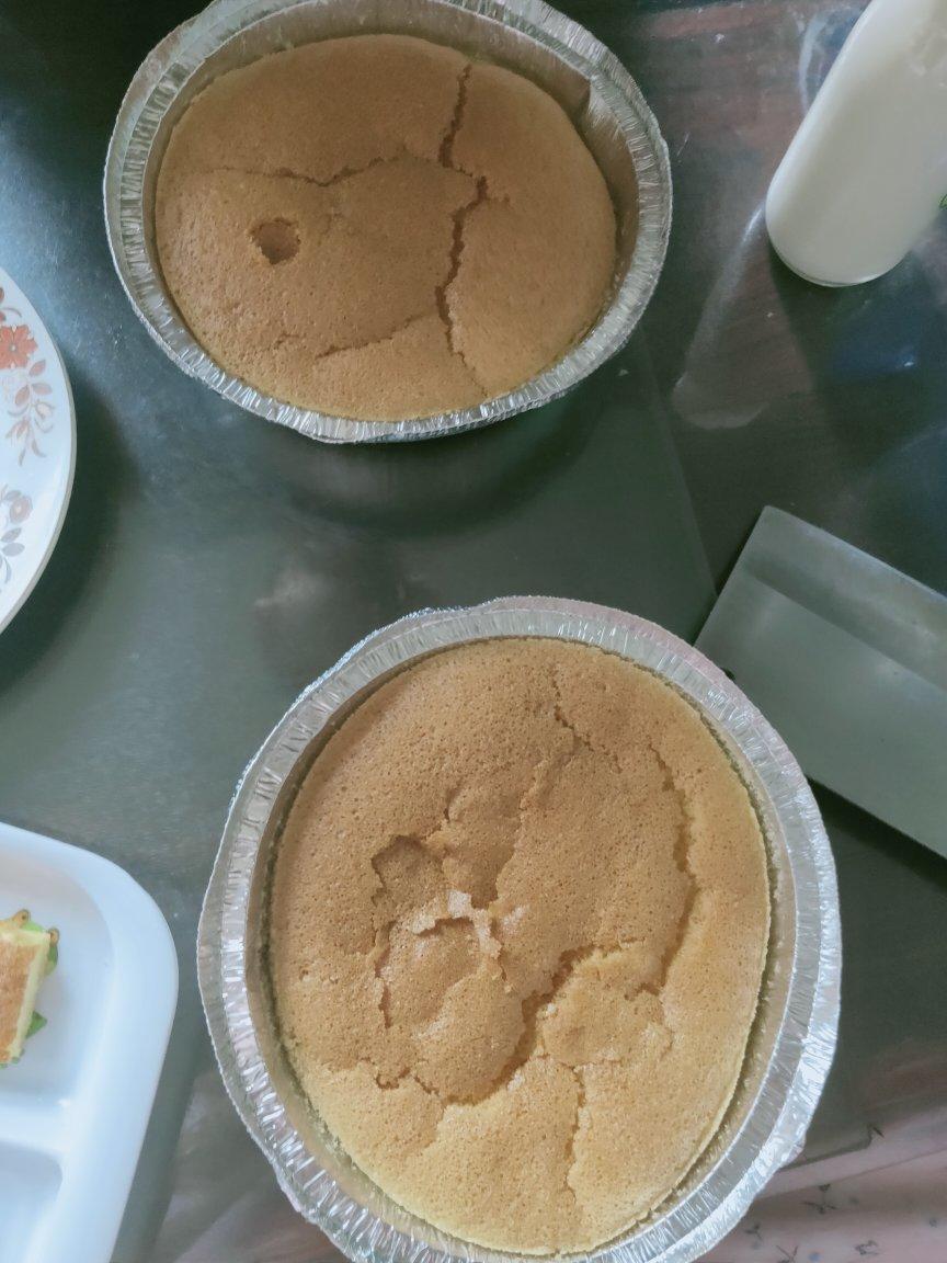 堪比柯基屁股
爆浆芝士🧀古早蛋糕