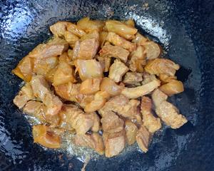 酥烂浓郁的红烧萝卜牛腩（配上面条就是一碗红烧牛肉面）的做法 步骤6