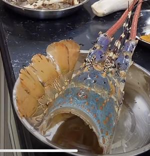 cici厨房🦞三吃—咸蛋黄龙虾的做法 步骤3