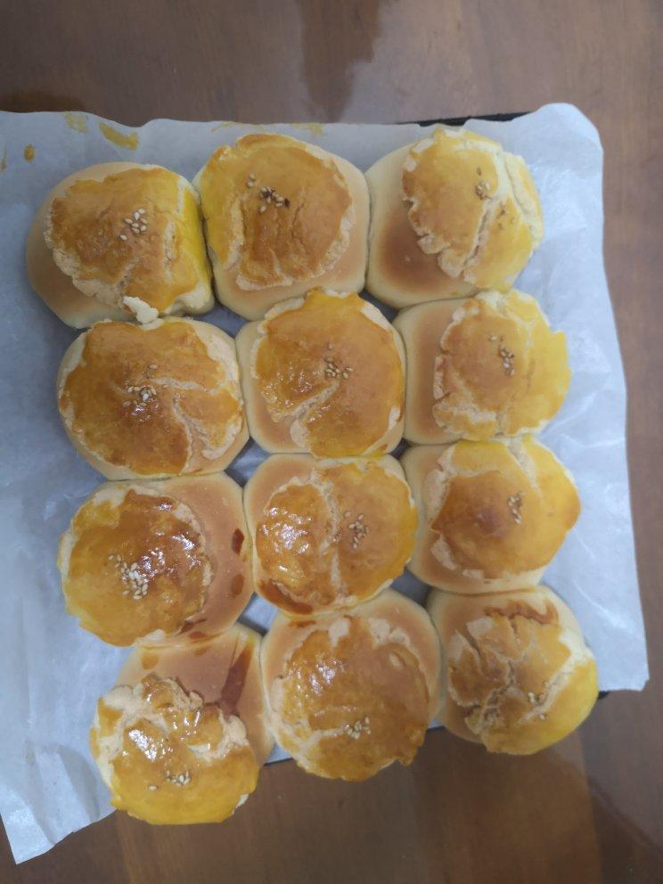 酥掉皮的豆沙包