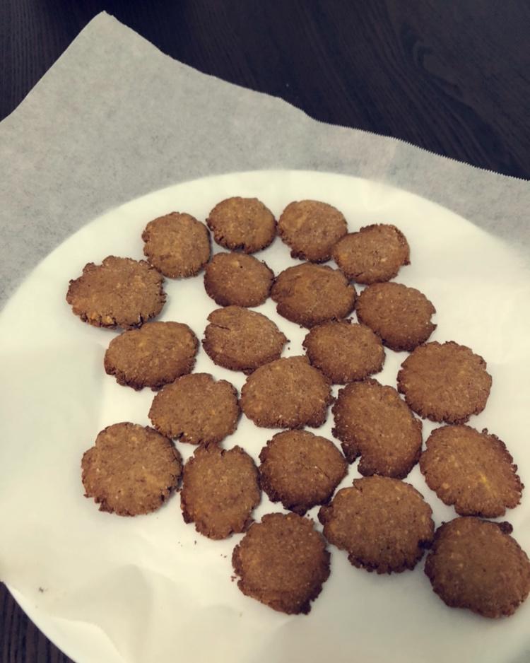 健身狗必备——消灭熟蛋黄的低卡饼干（蛋奶素）附热量参考