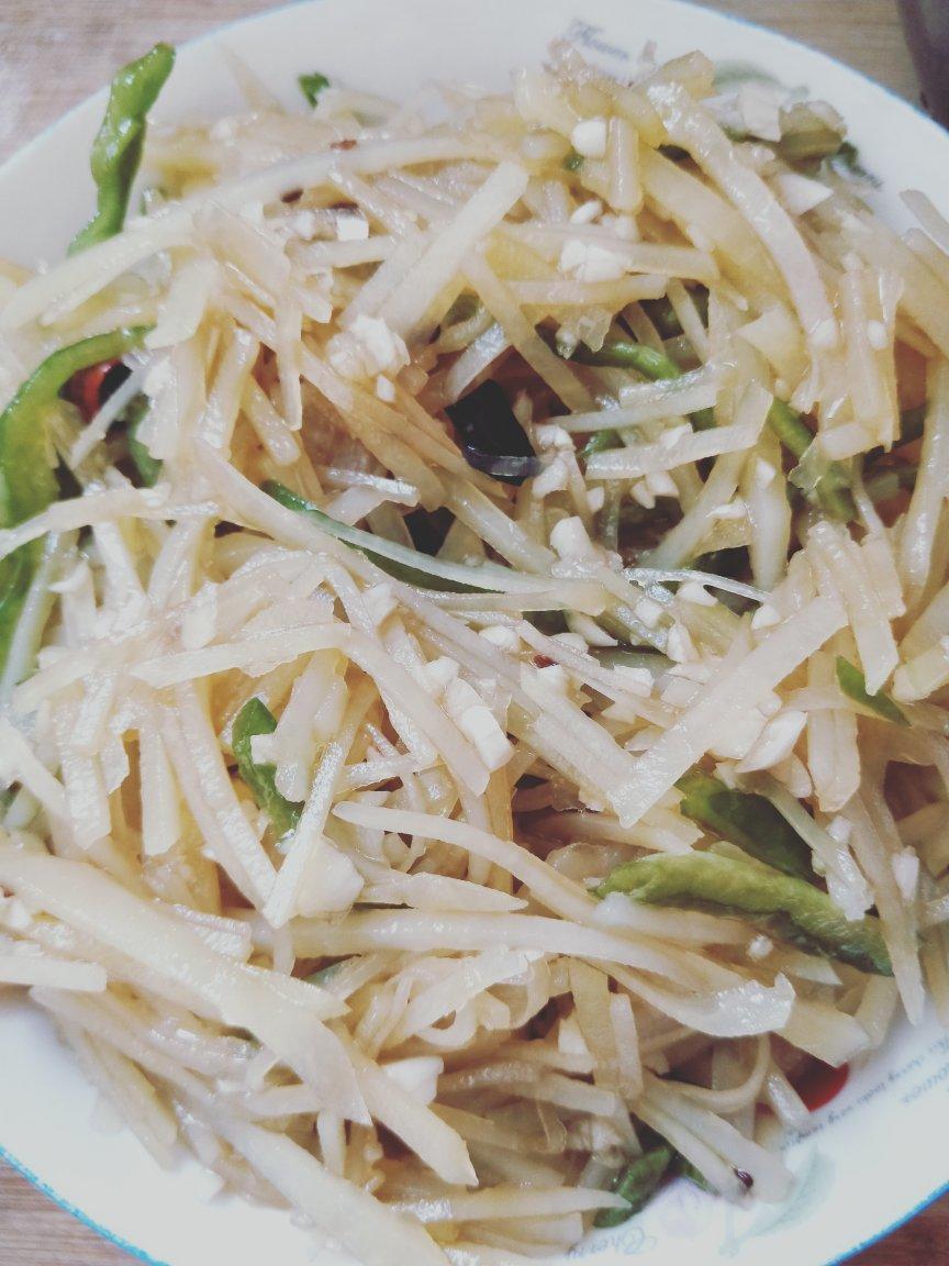 凉拌土豆丝，爽口开胃