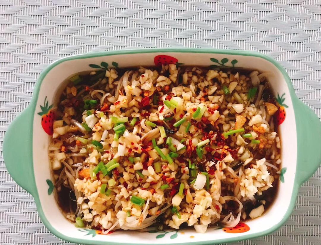 蒜蓉辣椒蒸金针菇