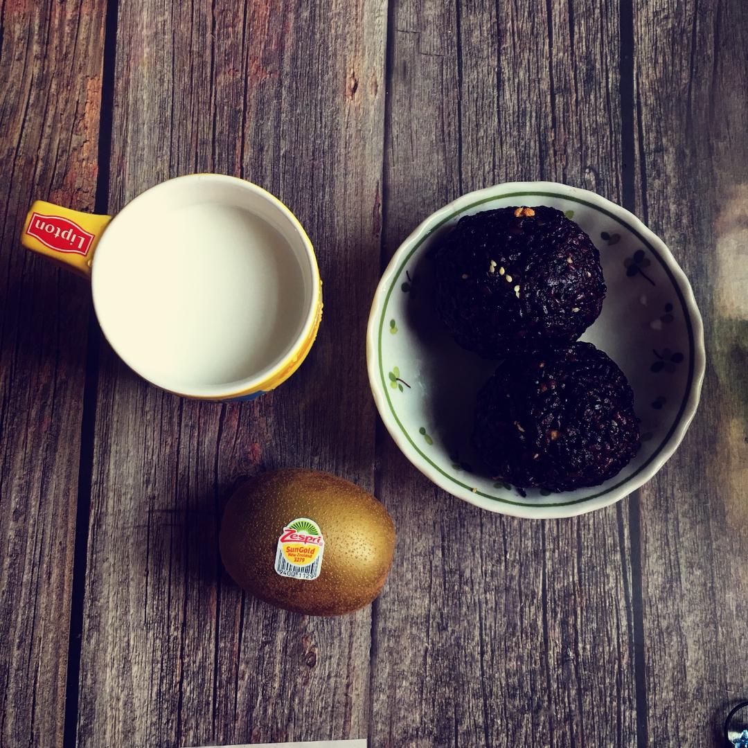 【北京早上好】紫米芝士肉松饭团