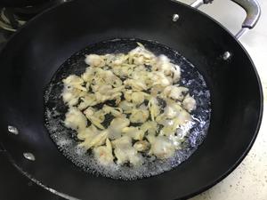 白水煮蚬子的做法 步骤4