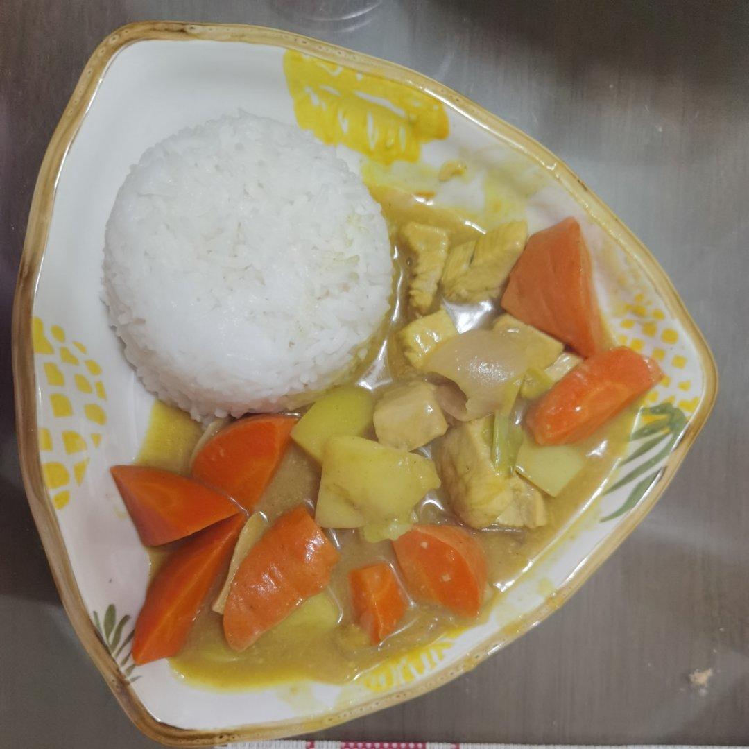 咖喱鸡肉饭
