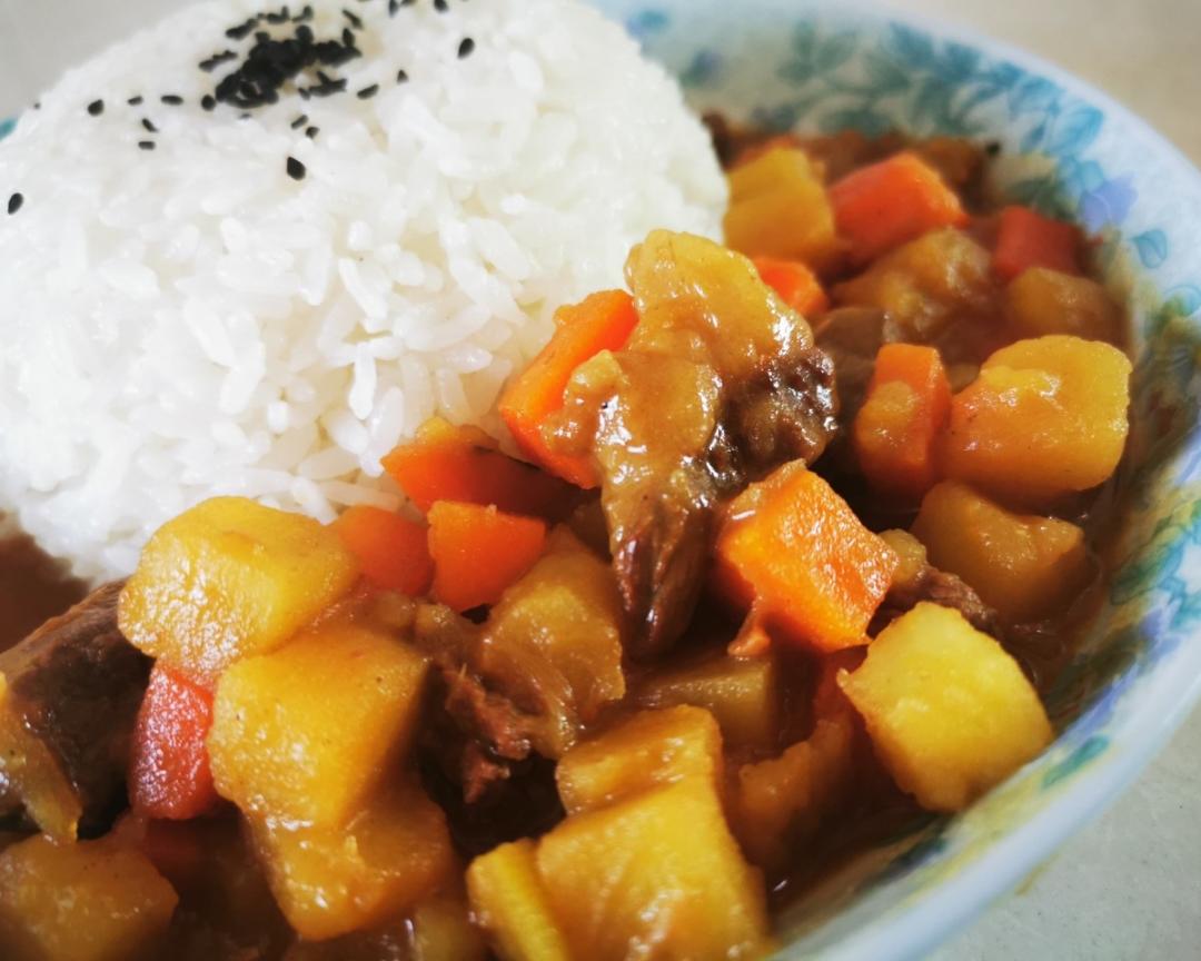 牛肉咖喱饭的做法