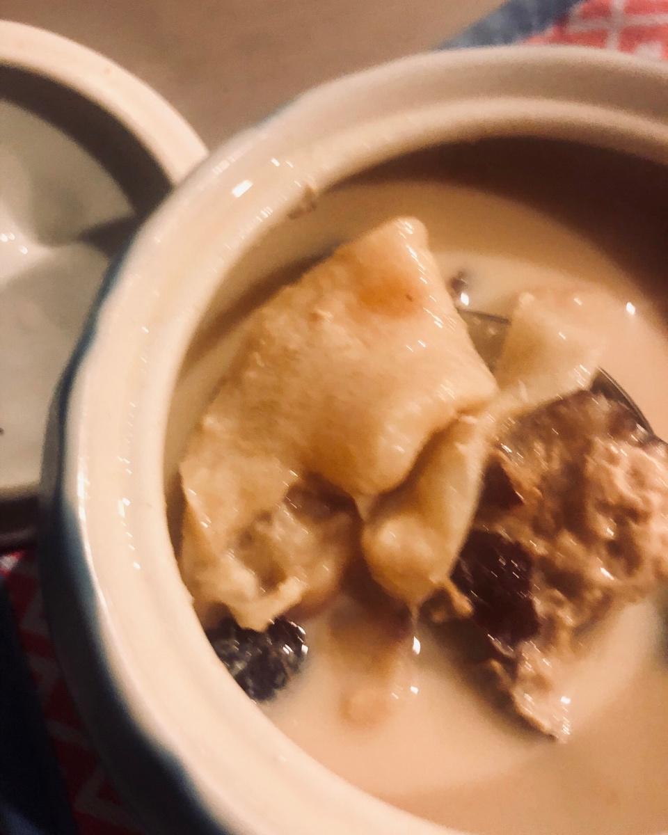 花胶鱼胶炖牛奶