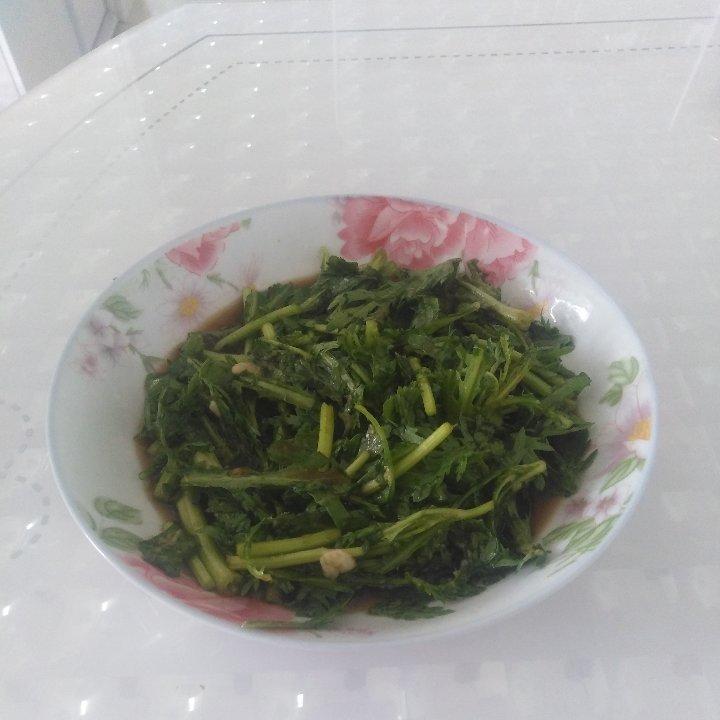 凉拌茼蒿