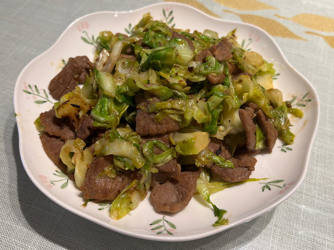 包菜炒肉片
