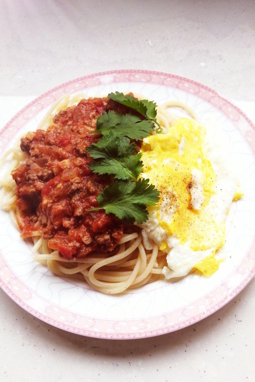 番茄肉酱意大利面