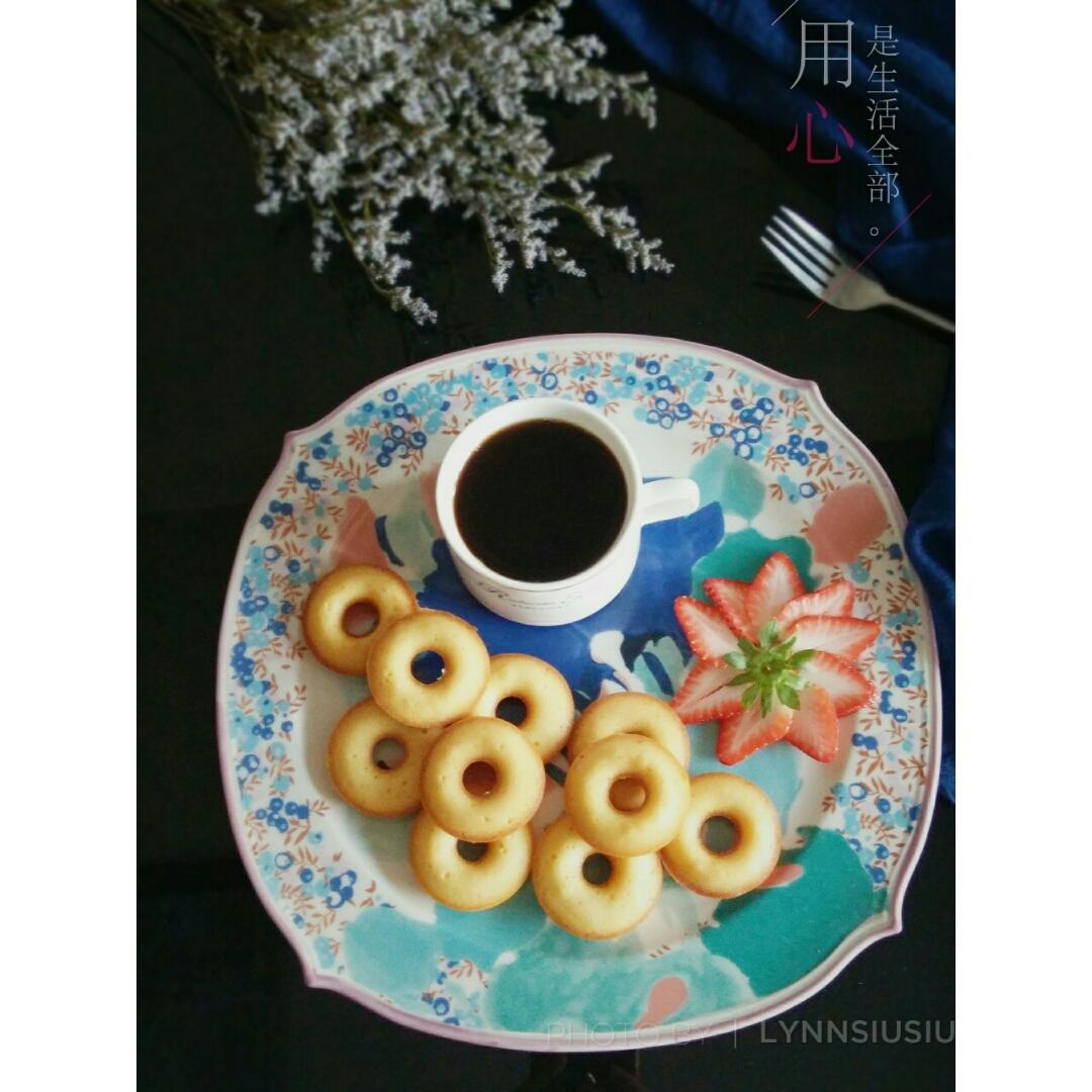 迷你甜甜圈蛋糕