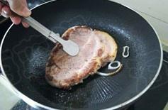 香煎猪肉排的做法 步骤6