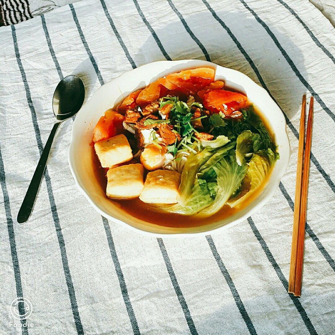 鸡蛋番茄热汤面