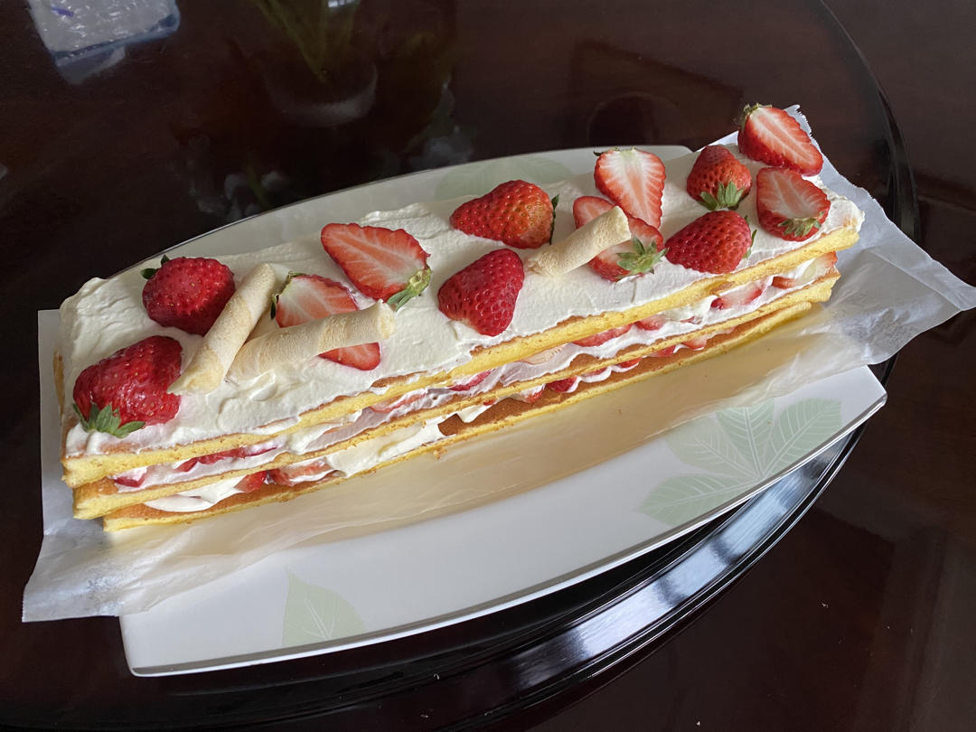 草莓城堡蛋糕