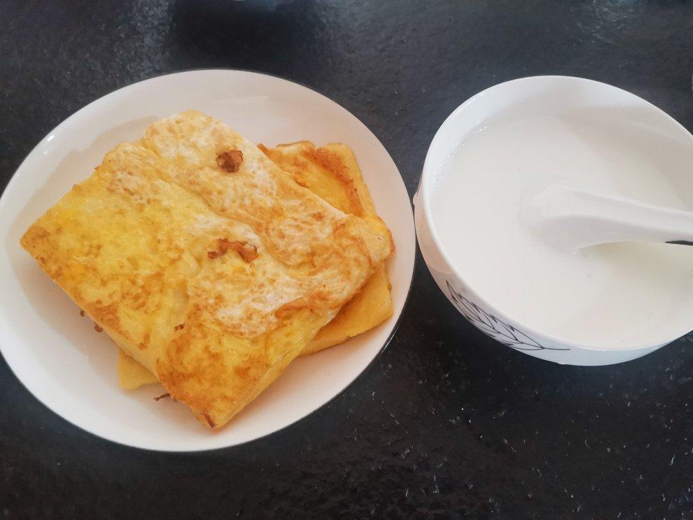 鸡蛋香煎面包片