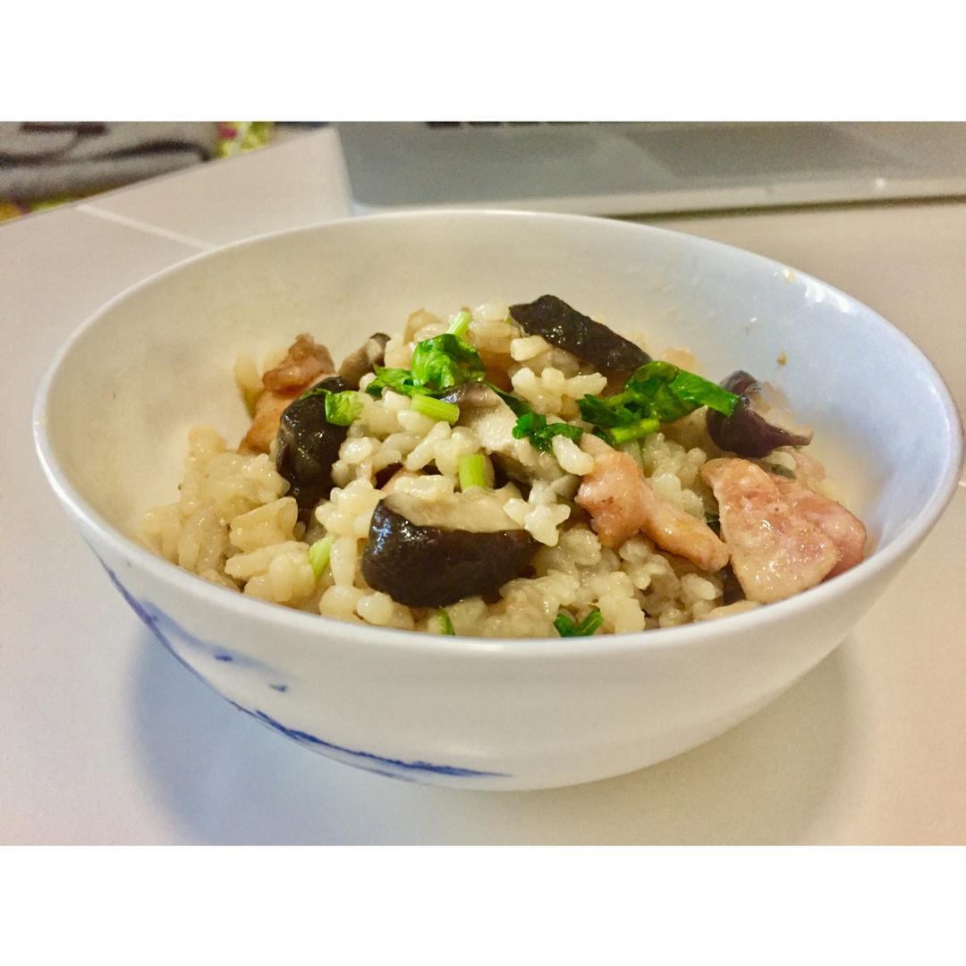 香菇鸡肉饭