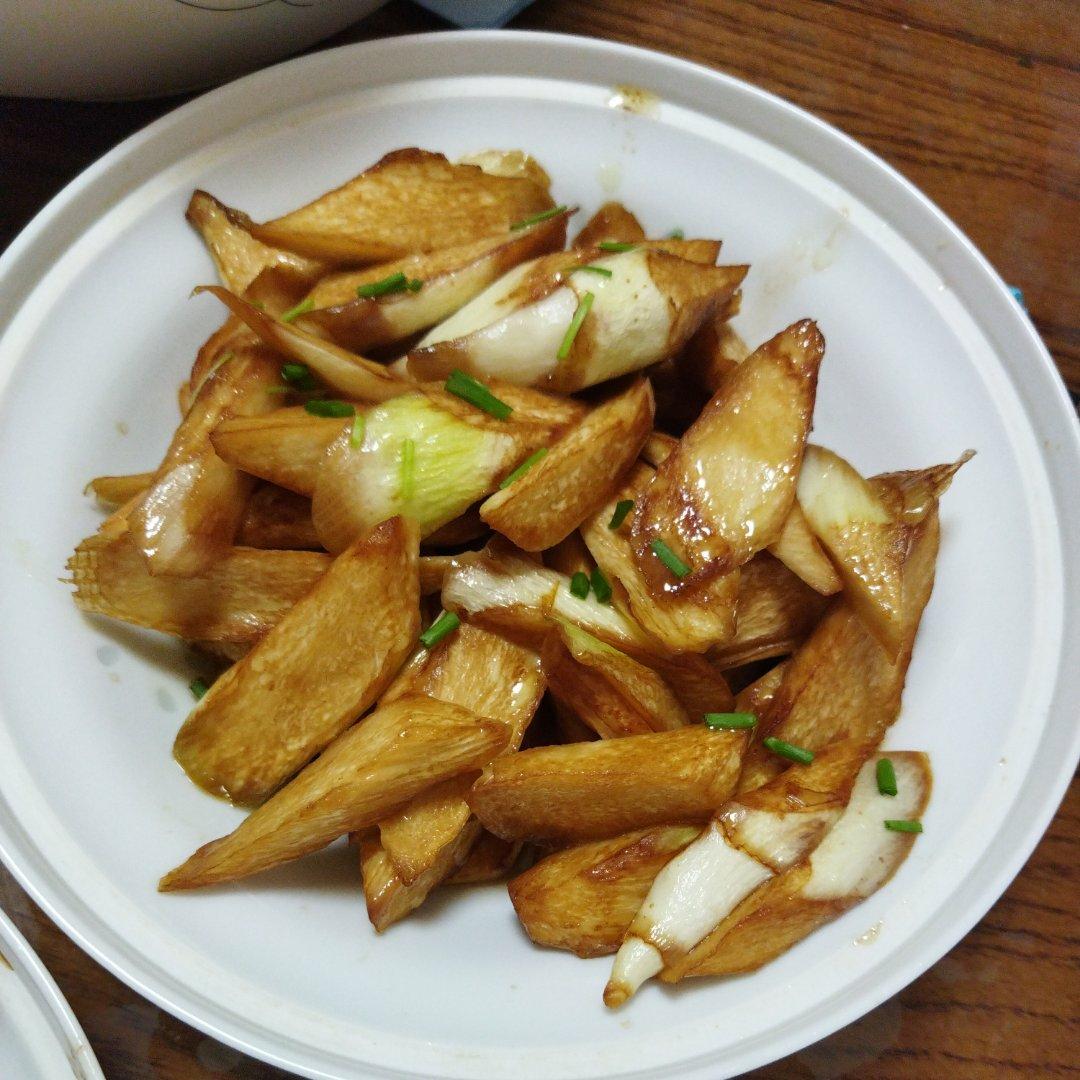 油焖茭白