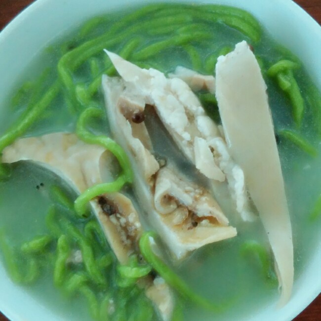 自制纯天然蔬菜汁彩色面条