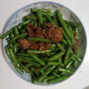豇豆炒肉的做法 步骤4